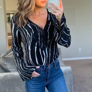 Dana Buchman Silk Bell Sleeve Blouse Top Striped 4